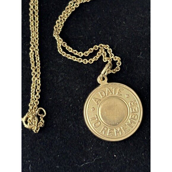 Vintage Elco  1960’s Charm "A Date To Remember" 12KGF Pendant Necklace 18” - Picture 5 of 7